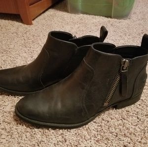 Ugg Black Leather Boots